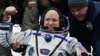 فضانورد امریکایی یک سال بعد از فضا به زمین بازگشت