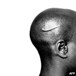 Fotografija Henka Vilisa Tomasa "Žigosana glava".