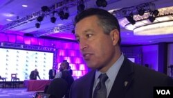 Gobernador de Nevada, Brian Sandoval, asegura que los inmigrantes no deberían preocuparse por las medidas migratorias anunciadas por el gobierno de Trump. (Foto Gesell Tobias)