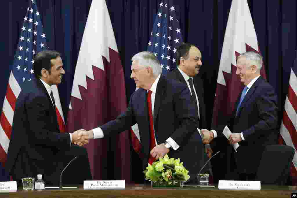 Ministan harkokin wajen kasar Qatar Sheik Mohammed Bin Abdulrahman Al Thani, tare da ministan tsaron kasar Khalid bin Mohammed al-Attiya, sun gana da sakataren harkokin wajen Amurka Rex Tillerson, ranar Laraba 30 ga watan Janairu 2018 a Washington, DC.