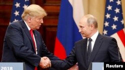 La posibilidad de un viaje de Trump a Moscú surgió el viernes después de que Putin dijo que estaba listo para invitarlo o para visitar Washington, si las condiciones son las adecuadas.