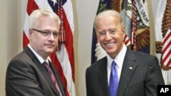 Američki dopredsjednik Joe Biden i hrvatski predsjednik Ivo Josipović u Bijeloj kući, 3. svibnja 2011.
