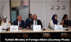 Dışişleri Bakanı Mevlüt Çavuşoğlu New York'ta katıldığı Uluslararası Barış Enstitüsü'nün toplantısında