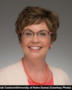 Kathleen Sprows Cummings, direktur Pusat Studi Cushwa untuk Studi Katolik di Amerika di University of Notre Dame.
