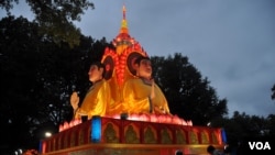 St. Louis Hosts Chinese Lantern Festival, June 5, 2012