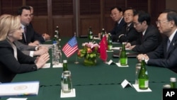 克林顿在东盟部长会议期间会见中国外长杨洁篪