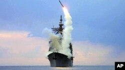 Запуск крылатой ракеты с корабля ВМС США. Архивное фото.