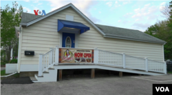 Gedung restoran “Tasya’s Kitchen” di kota Somersworth, New Hampshire. (Foto: VOA Indonesia)