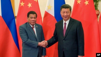 Tổng thống Philippines, Rodrigo Duterte, và Chủ tịch Trung Quốc Tập Cận Bình