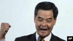 梁振英在小圈子选举中当选香港行政长官时的(资料照片)