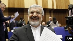 Iranski ambasador u Medjunarodnoj agenciji za atomsku energiju (IAEA) Ali Ašgar Soltanijeh čeka početak sastanka upravnog odbora agencije u Beču, 8. marta 2012.