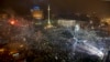 Майдан встретил Новый год массовым исполнением гимна Украины