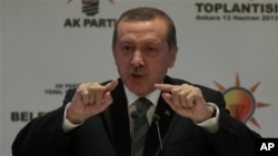 El primer ministro turco Recep Tayyip Erdogan ha dado un ultimátum a los manifestantes.