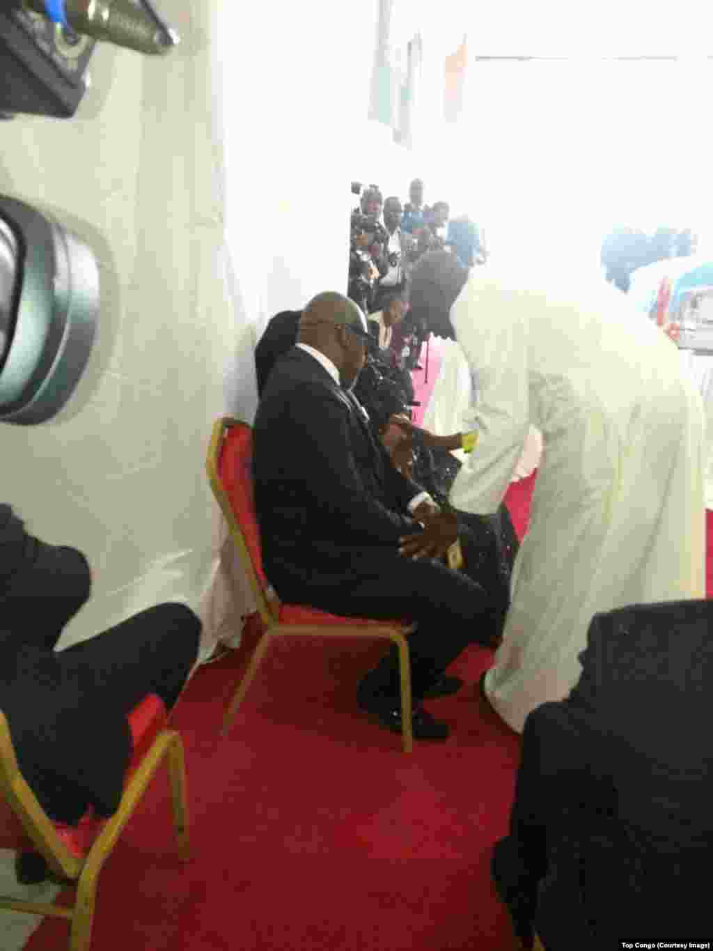 La veuve de Papa Wemba était&nbsp;présente au Palais du peuple de Kinshasa, 2 mai 2016, (Top Congo FM)
