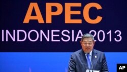 Indonesian President Susilo Bambang Yudhoyono speaks during leaders' press conference at the Asia-Pacific Economic Cooperation (APEC) forum in Bali, Indonesia, Oct. 8, 2013. 