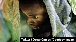 Segen, migrant érythréen de 22 ans, décédé des suites d'une malnutrition sévère après avoir été secouru au large de la Libye, 11 mars 2018. (Twitter/Oscar Camps)
