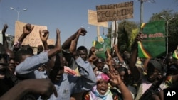 Malians protest in favor of an international military intervention to regain control of the country's Islamist-controlled north, in Bamako, Mali, December 8, 2012.