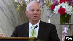 Democratic U.S. Senator Ben Cardin speaks to an OIAC luncheon marking the Persian New Year at the Russell Senate Office building in Washington on March 15, 2018. (K. Jamshidi/VOA)