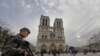 Un homme attaque au marteau un policier devant Notre-Dame de Paris 
