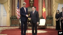 Kerry in Vietnam. (Aug. 7, 2015)
