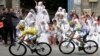 Froome dari Inggris Pimpin Etape 8 Tour de France