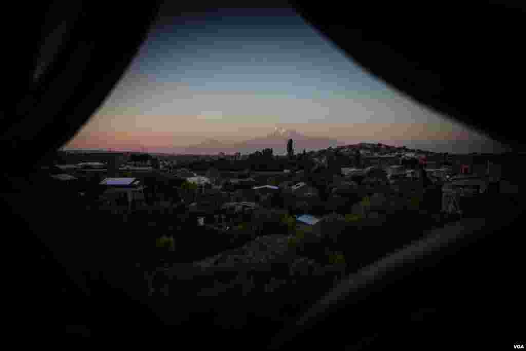 A panoramic view of Yerevan, Armenia, December 2012. (VOA/D. Markosian)