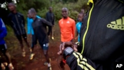 Les athlètes kényans à l'entrainement. 