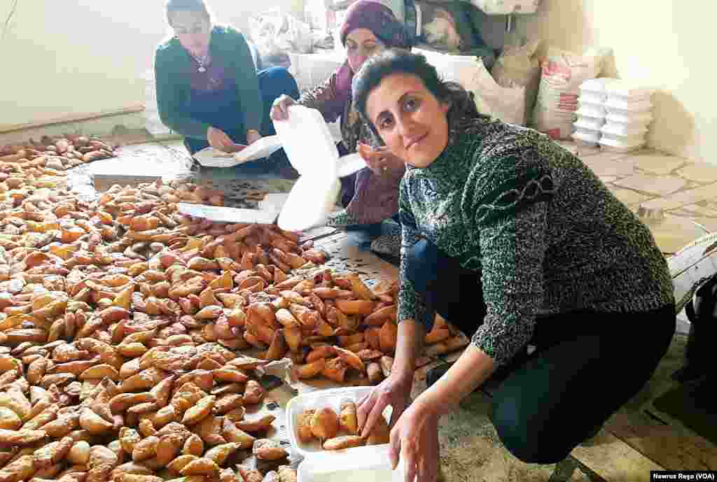 Kurdish mothers cooking