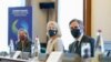 Menlu AS Antony Blinken (kanan) dan Menlu Spannyol Jose Manuel Albares dalam pertemuan Prganisasi Kerja Sama Ekonomi dan Pembangunan (OECD) di PAris, Prancis, 6 Oktober 2021. (AP Photo/Patrick Semansky, Pool)