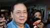 Phu quân của cựu tổng thống Philippines bị cáo buộc nhận hối lộ