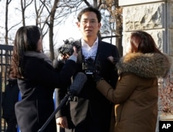Lee Jae-yong, vice chairman of Samsung Electronics, speaks before leaving a detention center in Uiwang, South Korea, Monday, Feb. 5, 2018.