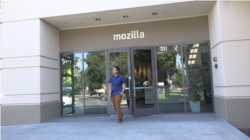 Mahasiswa UI, Farishki Vidyan magang selama tiga bulan di perusahaan teknologi Mozilla di Silicon Valley, CA (VOA/Vina).