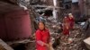 مرد ۱۰۱ ساله نپالی از زیر آوار زلزله زنده بیرون آمد