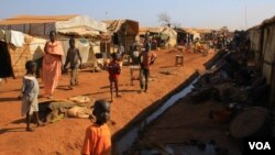 FILE - A U.N. protection of civilians (POC) site is shown in Wau, Western Bahr el Ghazal, South Sudan, Dec. 8, 2016. (J. Craig/VOA)