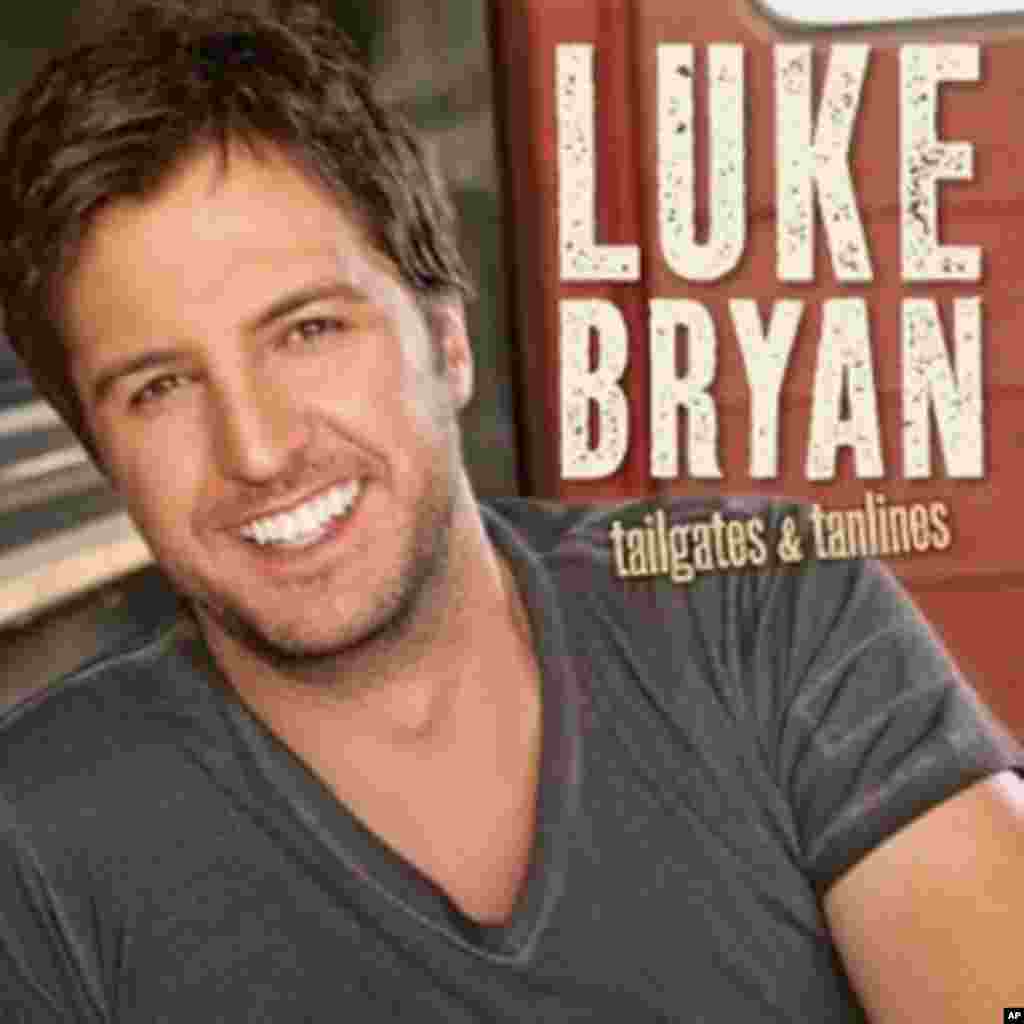 Luke Bryan Sees Quick Success With 'Tailgates and Tanlines'