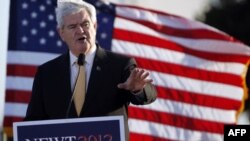 Nyut Gingrich, Vakillar Palatasi sobiq spikeri, prezident bo'lishga bel bog'lagan, lekin poygada orqada