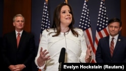 La représentante républicaine Elise Stefanik s'adresse aux médias à Washington, aux États-Unis, le 14 mai 2021. 