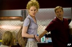Becca (Nicole Kidman) and Howie (Aaron Eckhart) in RABBIT HOLE.