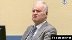 Ratko Mladic saat menghadiri sidang pengadilan di Mahkamah Kejahatan Internasional, Den Haag, Belanda (foto: dok). 