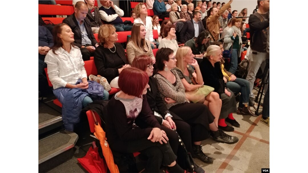 Dodeljivanje nagrade "Osvajanje slobode" autorkama Pešlanika, Svetlani Lukić i Svetlani Vuković, u Centru za kulturnu dekontaminaciju, Beograd, 24. septembar 2018
