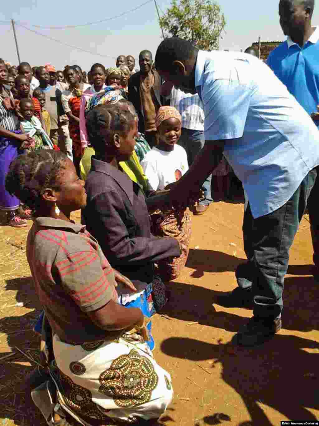 Moçambique Eleições 2014: Campanha de Daviz Simango ( distrito de Tsangano /Tete)