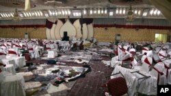 Suasana ruangan pertemuan para Ulama sehari setelah pemboman yang menewaskan 55 orang di Kabul, Afghanistan (21/11). 