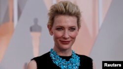 FILE - Actress Cate Blanchett, wearing a Tiffany necklace, arrives at the 87th Academy Awards in Hollywood, California, Feb. 22, 2015. 