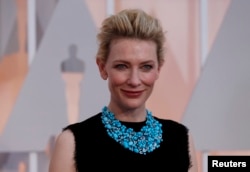 Actress Cate Blanchett, wearing a Tiffany necklace, arrives at the 87th Academy Awards in Hollywood, California, Feb. 22, 2015.