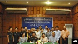 ເຈົ້າໜ້າທີ່ລາວທີ່ເຂົ້າຮັບການຝຶກອົບຮົມ ກ່ຽວກັບເລື່ອງຫ້ອງວິໄຈແລະ
ການກວດພວກທີ່ຕິດເຊື້ອ HIV ທີ່ບ້ານພັກໄມຕີຈິດນະຄອນຫຼວງວຽງ
ຈັນ ແຕ່ວັນທີ 18 ຫາ 22 ກໍລະກົດ