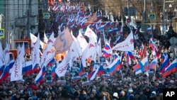مراسم نخستین سالگرد ترور بوریس نمتسوف، منتقد کرملین، در مسکو برگزار شد - ۸ اسفند ۱۳۹۴ 