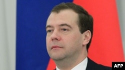 Медведєв пропонує відновити прямі вибори губернаторів