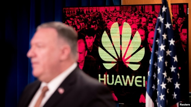 美国国务卿蓬佩奥2020年7月15日宣布对华为等中国科技公司”参与践踏人权“雇员实施签证限制（路透社）