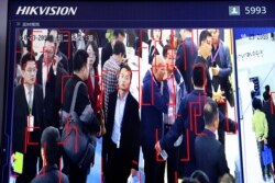 Video dengan teknologi pengenalan wajah dikembangkan oleh perusahaan China, Hikvision (foto: ilustrasi).