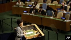 박근혜 한국 대통령이 지난 24일 뉴욕에서 열린 제69차 유엔총회에서 기조연설을 하고 있다.